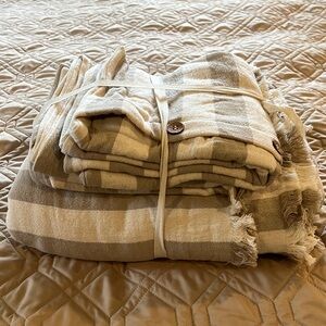 Cozy Beige and Cream Plaid Throw Blanket